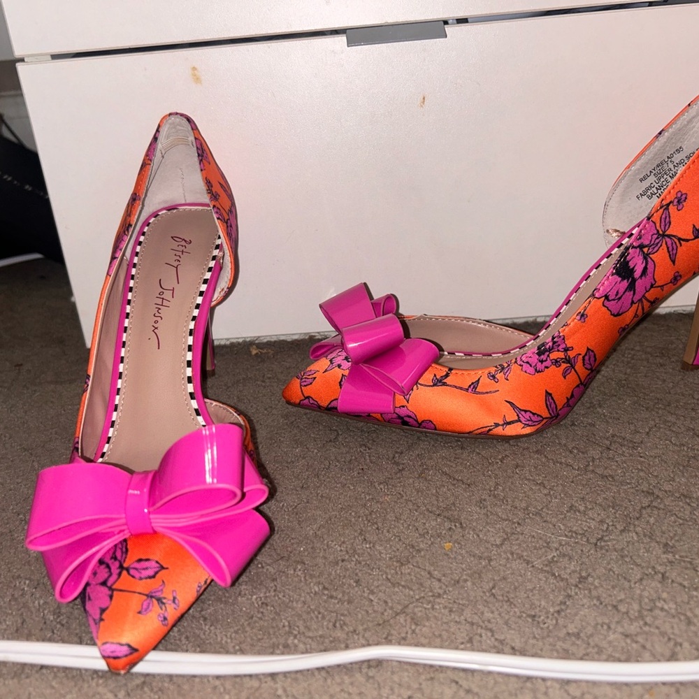 Betsey Johnson Orange & Hot Pink Floral Design High Heel Shoes